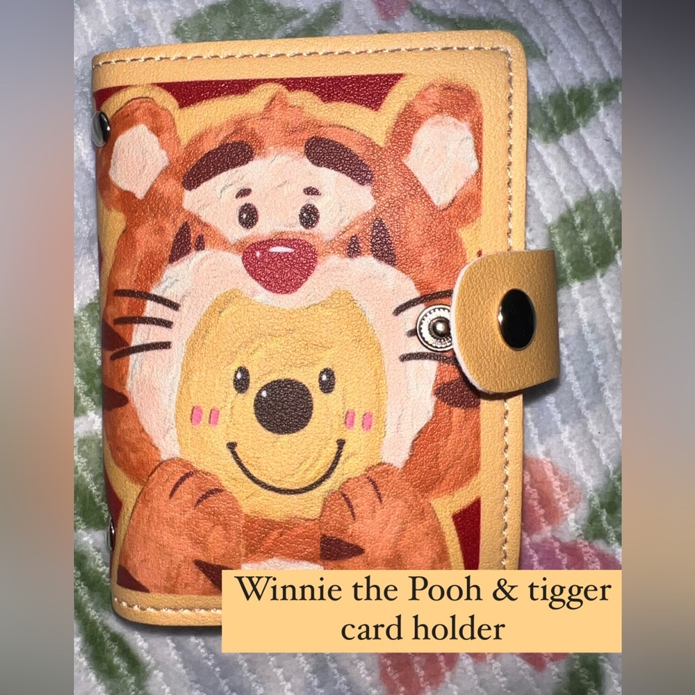 Winnie the Pooh card holder 💛💛💛💛